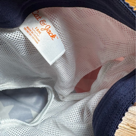 Cat & Jack Toddler Boys Red White & Blue Swim Trunks & Rash guard t-shirt 18 mo - Picture 2 of 8